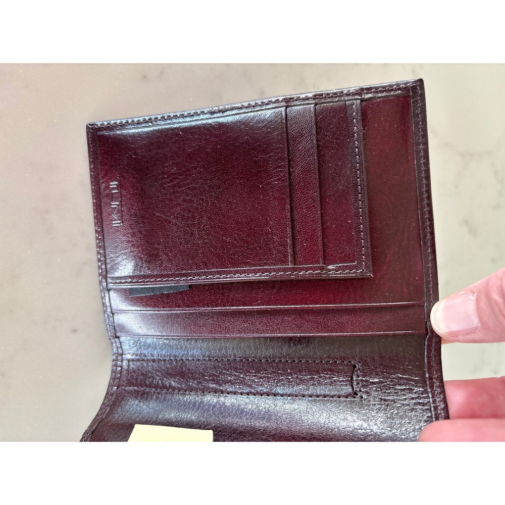 Tumi Mens Burgundy Leather Bifold Wallet with Tab Closure Mahogany Card Holder - Picture 4 of 9